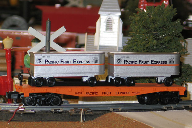 Trailer for American Flyer Flatcars Red Union Pacific Piggyback Van 